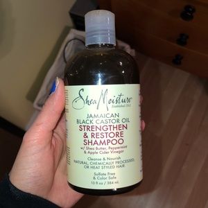 black castor oil strengthen n restore shampoo